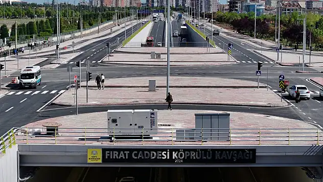 Fırat Caddesi Köprülü Kavşağı'nın üst tarafı da hizmete açıldı 