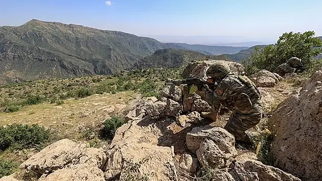 Fırat Kalkanı bölgesinde 8 PKK/YPG'li terörist etkisiz hale getirildi
