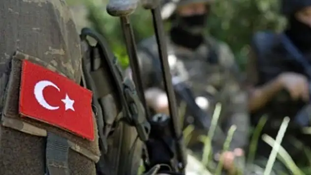 Fırat Kalkanı Bölgesinde yaralanan asker şehit oldu