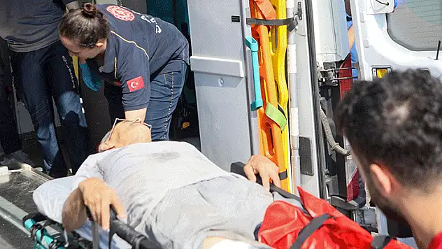 Fırın çalışanını 'Ona selam söyle' diyerek bacağından vurdu
