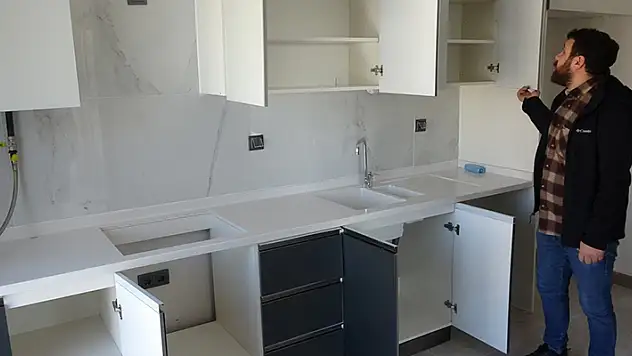 Fırsatçılara örnek olacak davranış, evlerini depremzedelere ücretsiz tahsis ettiler
