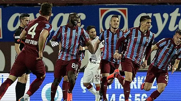 Fırtına evinde esti