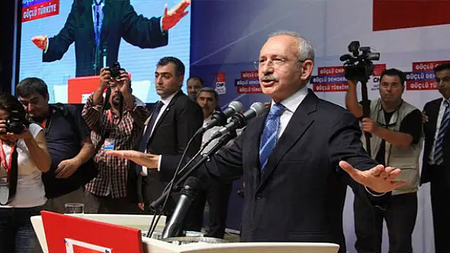 Flaş karar! CHP küçülmeye gidiyor