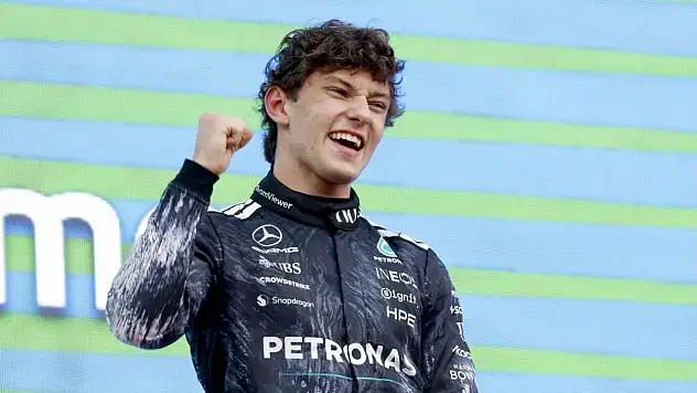 Formula 1'in Japonya etabını Kimi Antonelli kazandı