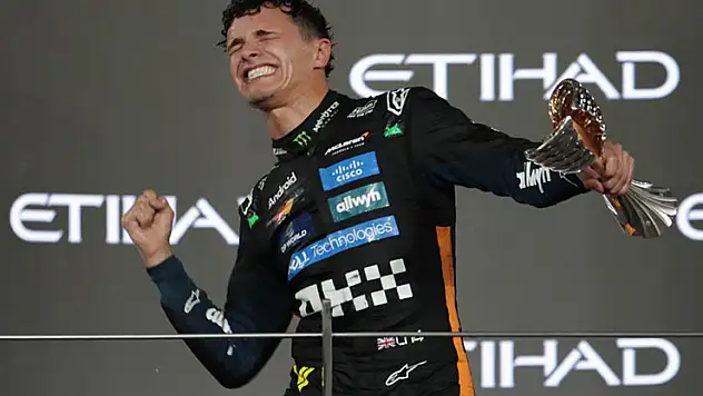 Formula 1'de şampiyon Lando Norris! İlki yaşadı