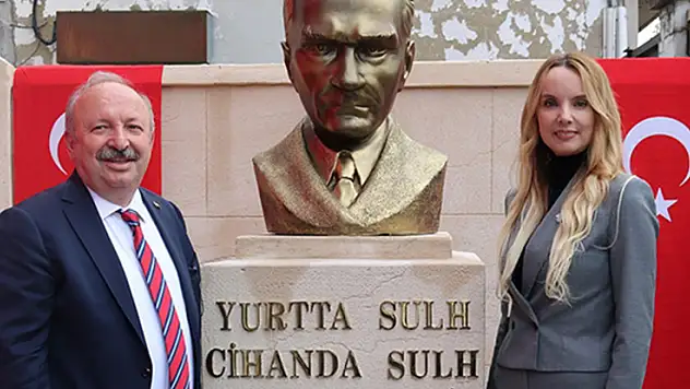 Fransa'da Atatürk büstünün açılış töreni yapıldı