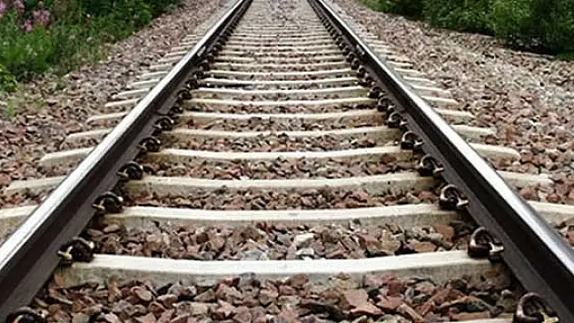 Fransa'da demiryolu çalışanlarından iş yavaşlatma eylemi