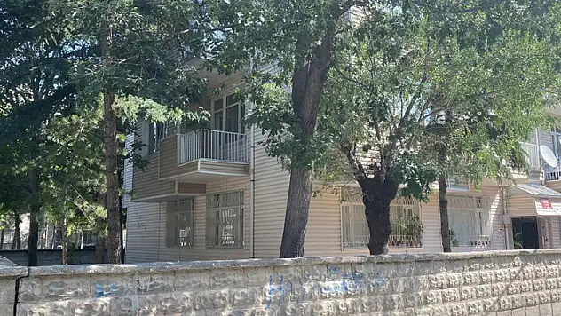 Fransa'dan tatil için geldiği Konya'da düşerek başını çarpan gurbetçi hayatını kaybetti
