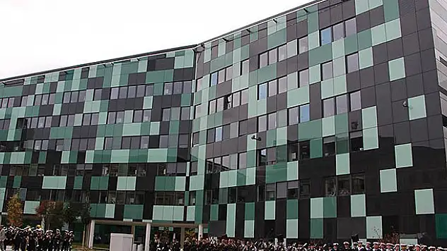 Fransa'nın 'Pentagon'u açıldı