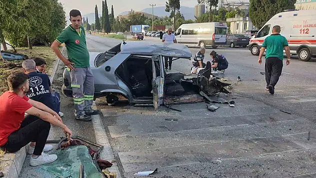Freni patlayan otomobil paramparça olup yola saçıldı: 5 yaralı
