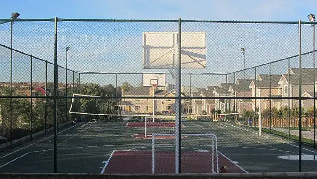 Futbol sahası ve tenis kortu yaptırılacak
