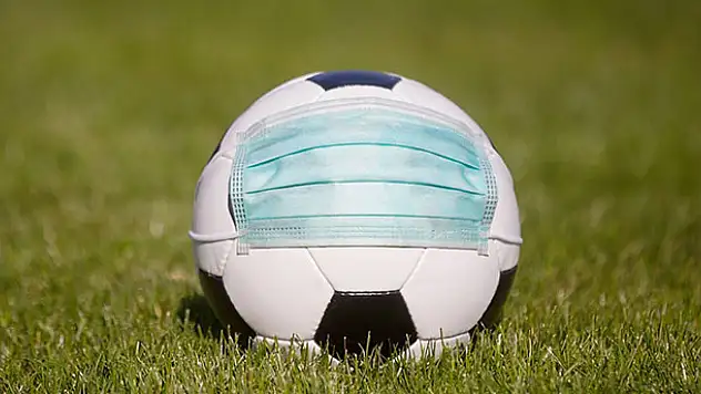 Futbola mesafeli dönüş