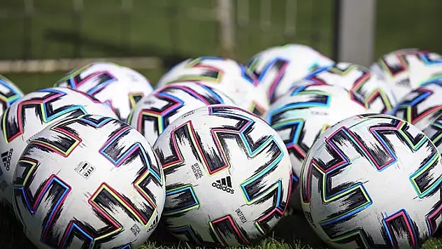 Futbolda 2021-2022 sezonu transfer dönemleri açıklandı
