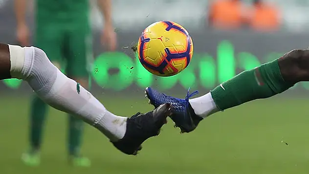 Futbolda 2024-2025 Sezonu Transfer ve Tescil Dönemleri belli oldu
