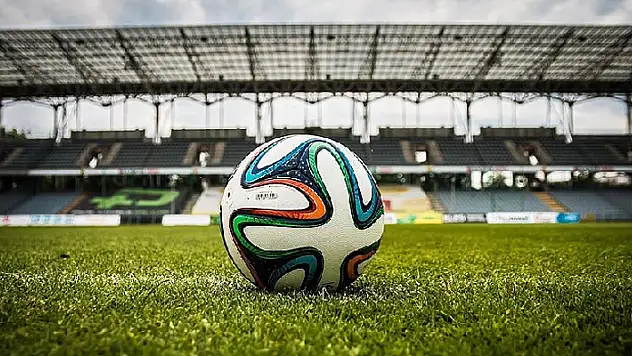 Futbolda ara transfer dönemi yarın başlayacak
