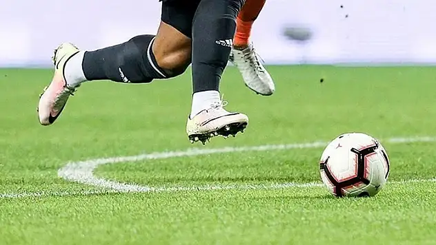 Futbolda ara transfer dönemi yarın başlayacak


