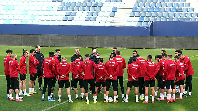 Futbolda milli mesai 