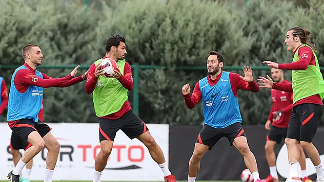 Futbolda milli mesai 
