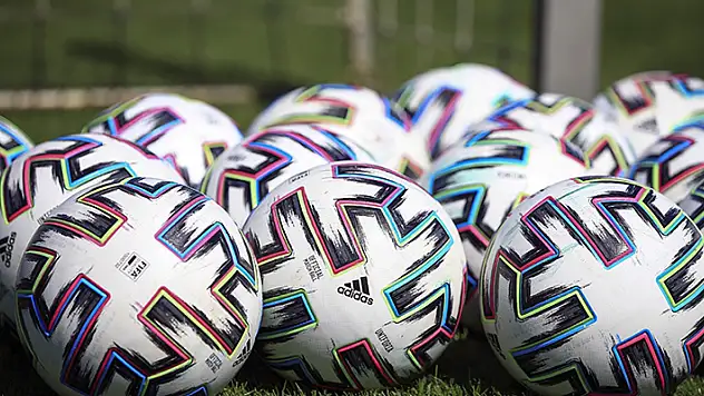 Futbolseverlerin 65 günlük Süper Lig hasreti sona eriyor
