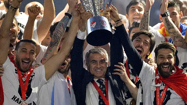 Futbolun önemli isimleri takımsız kaldı 