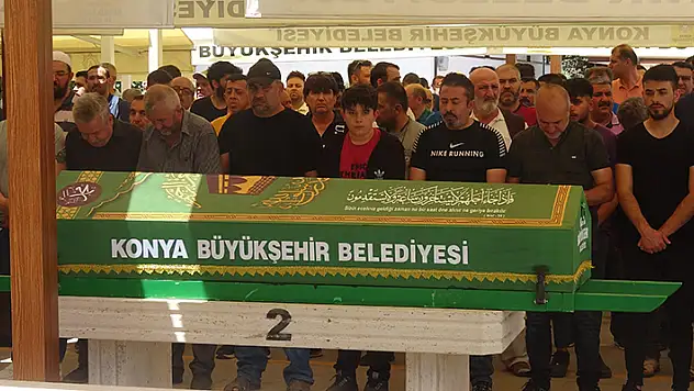 Galata'da kendini yakan Abdullah, Konya'da toprağa verildi
