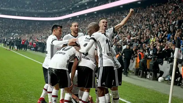 Galatasaray'a Beşiktaş'tan ağır darbe
