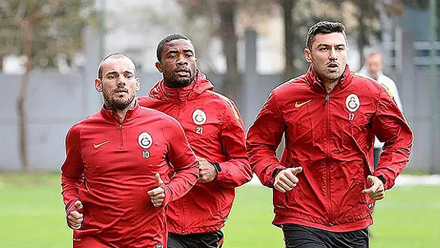 Galatasaray'da Burak Yılmaz çalışmalara başladı