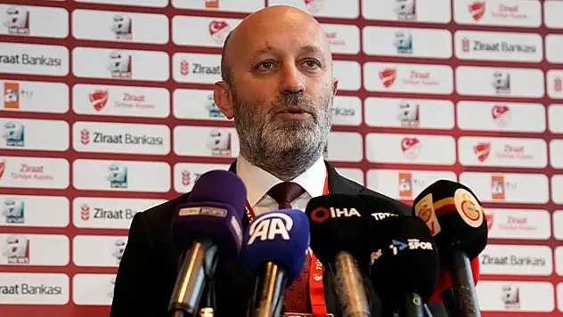 Galatasaray'da Cenk Ergün istifa etti
