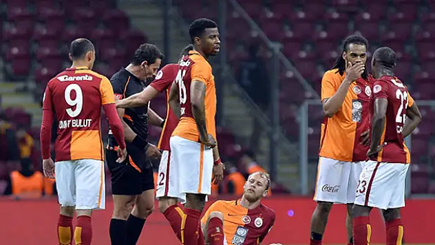 Galatasaray'da derbi öncesi şok!