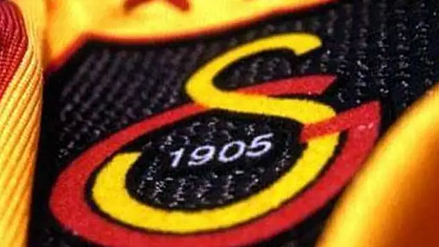 Galatasaray'da iki ayrılık birden