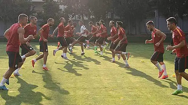 Galatasaray'da lig mesaisi başlıyor