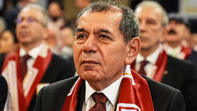 Galatasaray'da mevcut başkan Dursun Özbek seçimi kazanmayı garantiledi
