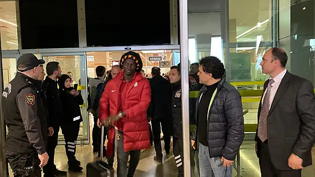Galatasaray kafilesi Konya'ya geldi
