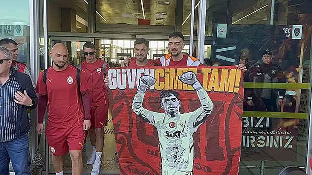 Galatasaray kafilesi, Konya'ya geldi