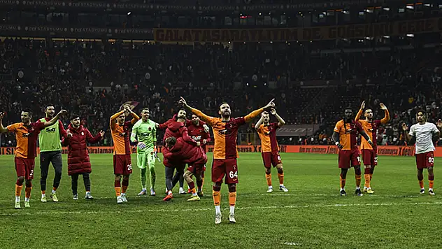 Galatasaray, Süper Lig'de sezonun ilk devresini zirvede bitirdi

