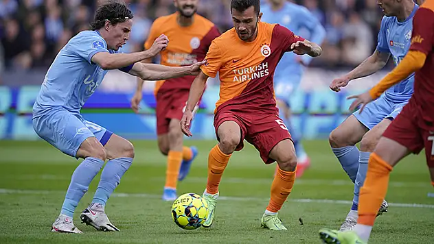 Galatasaray turu İstanbul'a bıraktı
