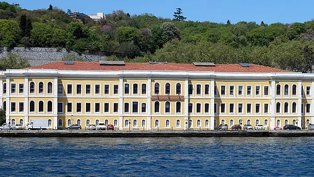 Galatasaray Üniversitesi 29 sözleşmeli personel alacak
