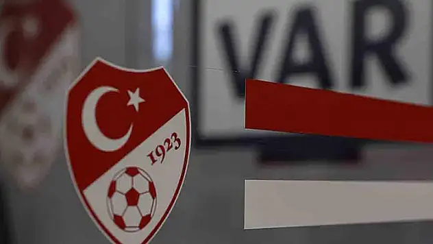 Galatasaray ve Fenerbahçe maçlarının yabancı VAR hakemleri belli oldu
