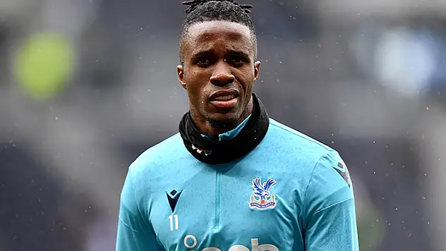 Galatasaray, Wilfried Zaha'yı açıkladı
