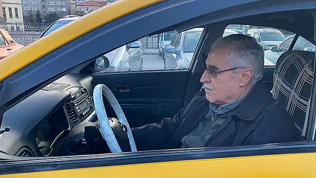 Konya'da gasp edilmekten biber gazı sayesinde kurtulan taksici o anları anlattı