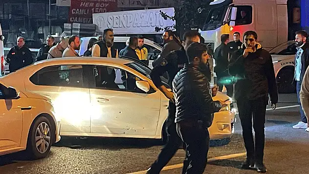Gasp ettiği araçla 2 kişiyi öldürdü, 2'si polis 5 kişiyi yaraladı, ölü olarak ele geçirildi