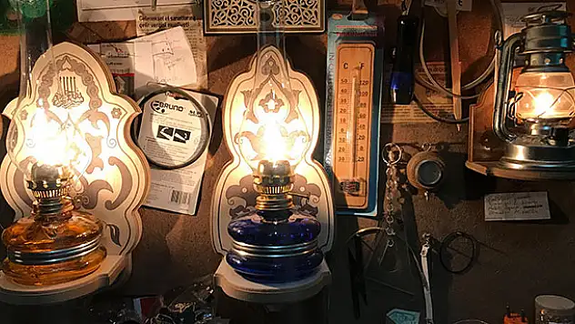 Gaz lambalarını elektrikliye dönüştürüyor