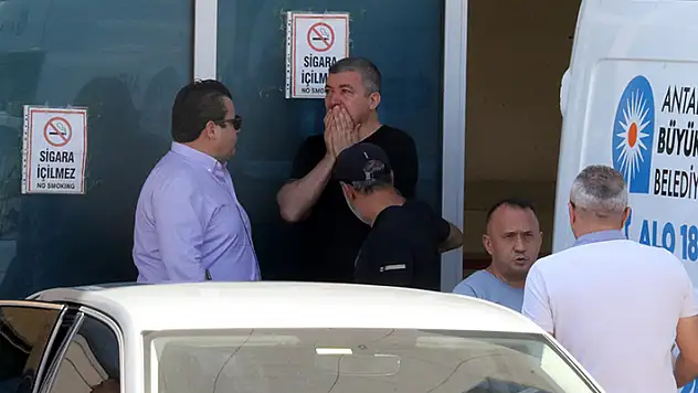 Gazeteci İsmail Küçükkaya'nın annesi, tatil için gittiği Antalya'da hayatını kaybetti
