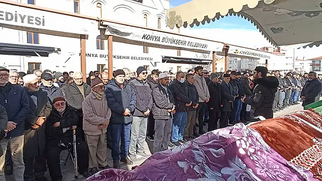 Gazeteci Mustafa Güden'in annesi defnedildi