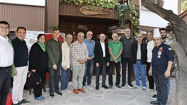Gazeteciler Fatma Sultan Konağı'nda buluştu