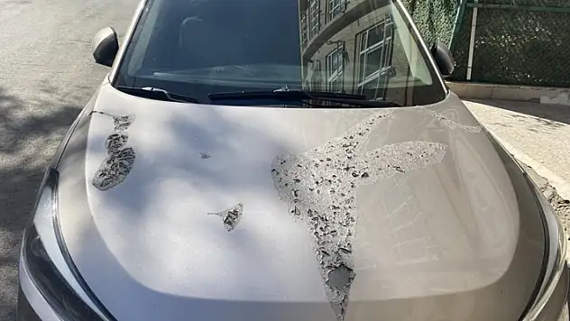 Gazetecinin aracına asitli saldırı!