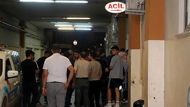 Gaziantep'te 61 sağlık personeli akşam yemeğinden zehirlendi
