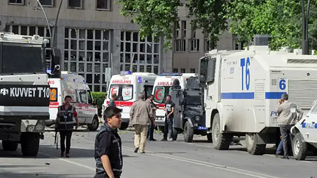 Gaziantep'te bomba yüklü araç patlatıldı! Olay yerinden ilk görüntüler