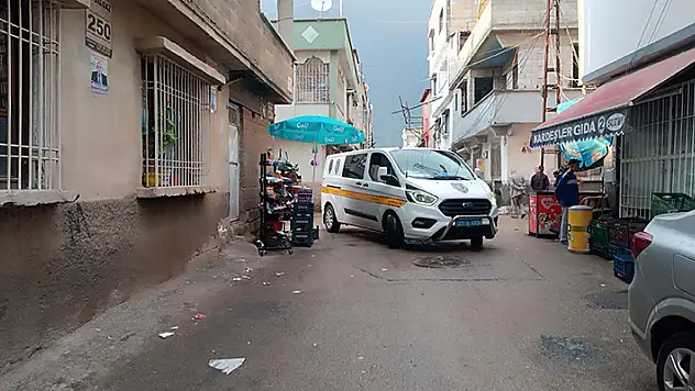 Gaziantep'te çocukların tartışmasına aileler karıştı 1 ölü, 4 yaralı
