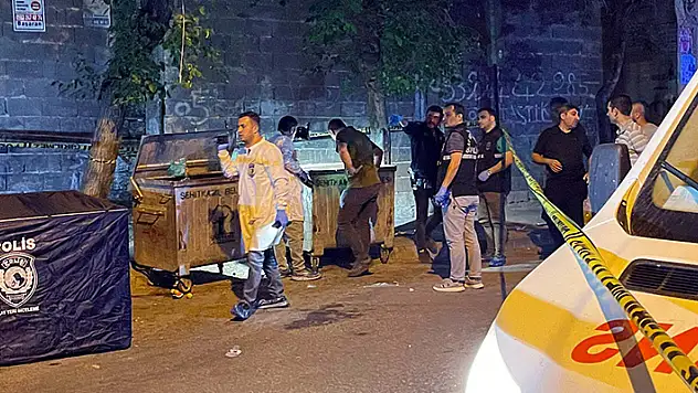 Gaziantep'te vahşet: Çöp konteynerinde boğazından bıçaklanmış kadın cesedi bulundu

